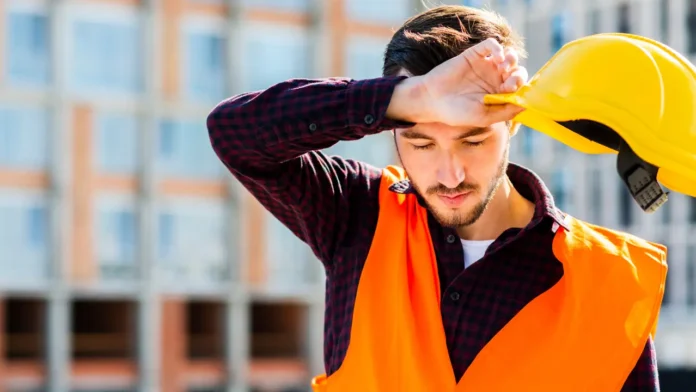 Dejar de trabajar por una ola de calor es posible, pero resulta difícil de demostrar la idoneidad de la medida si la toma de manera independiente un trabajador