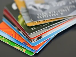 En el listado de tarjetas revolving se pueden encontrar productos antiguos y algunos que se siguen comercializando hoy en día