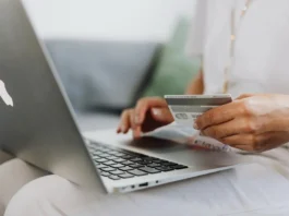 Los consumidores pueden reclamar tarjetas revolving por falta de transparencia en su comercialización