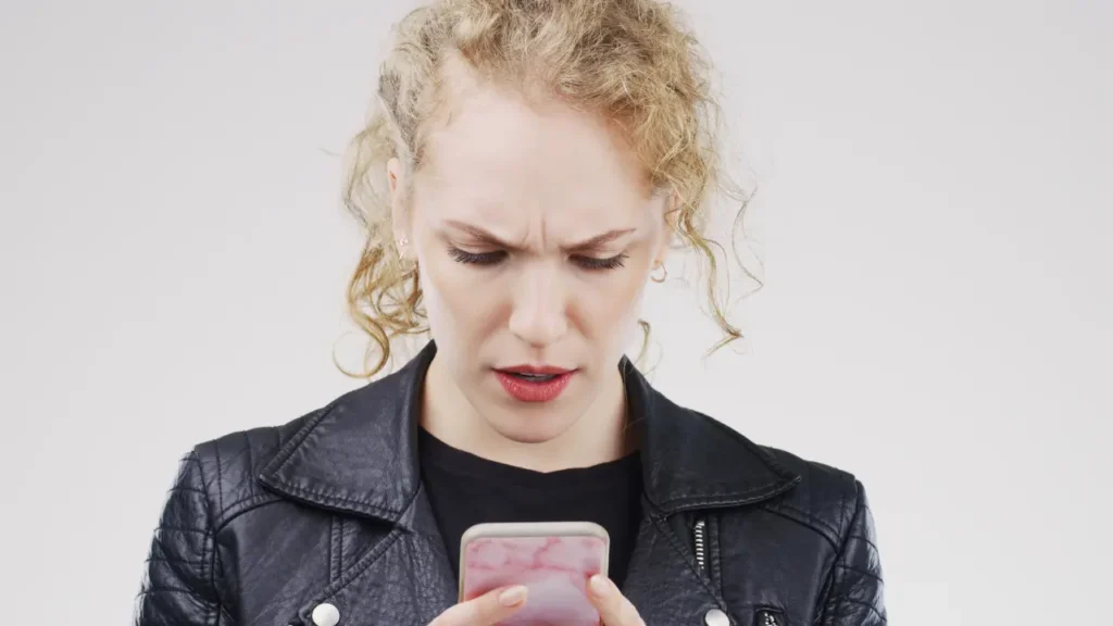 Para reclamar el dinero de una estafa online al banco es importante recopilar toda la información sobre lo sucedido