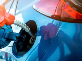 Para reclamar a una gasolinera por equivocarse de combustible es imprescindible que el conductor no fuese el que repostara