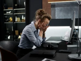 En esta guía sobre Acoso laboral: cómo denunciar a mi empresa te explicamos cuál es la mejor forma de protegerte frente a estas situaciones y lograr una indemnización por los daños sufridos