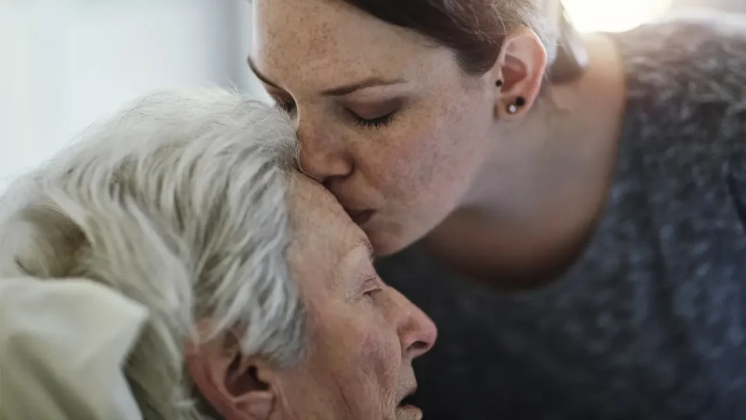 Se puede pedir teletrabajar para cuidar a un familiar si se cumplen los requisitos legales