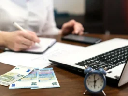 Saber cómo reclamar intereses moratorios a un banco implica tener claros los plazos y el alcance económico