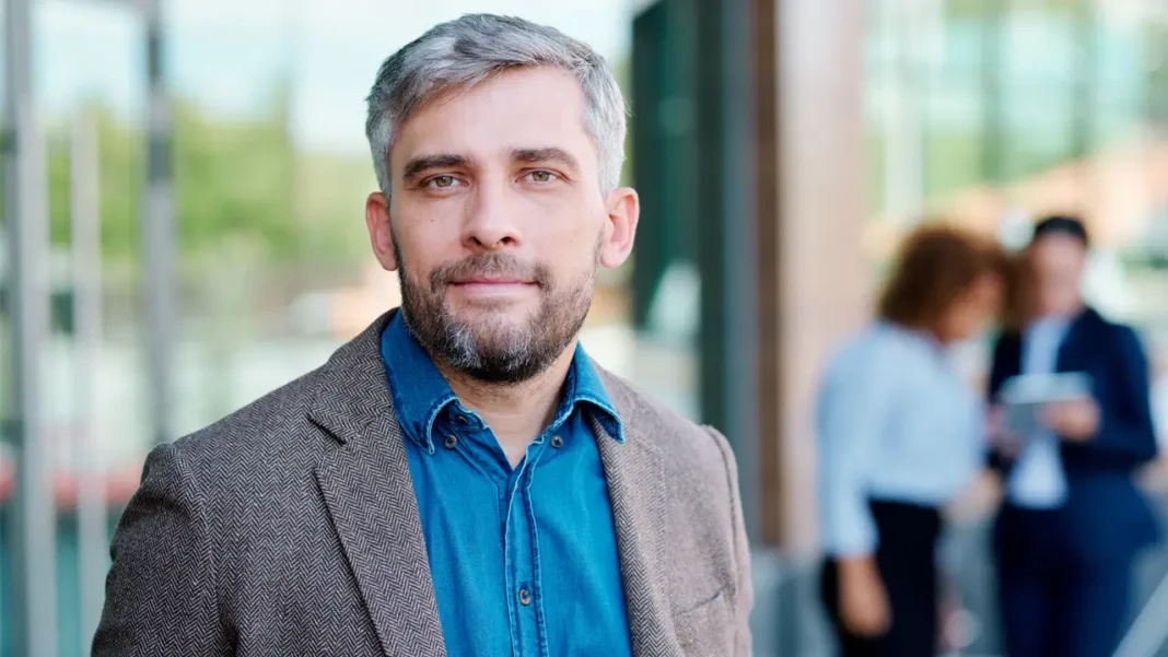 20.000€ de indemnización a un indefinido no fijo cesado que después adquirió la condición de funcionario