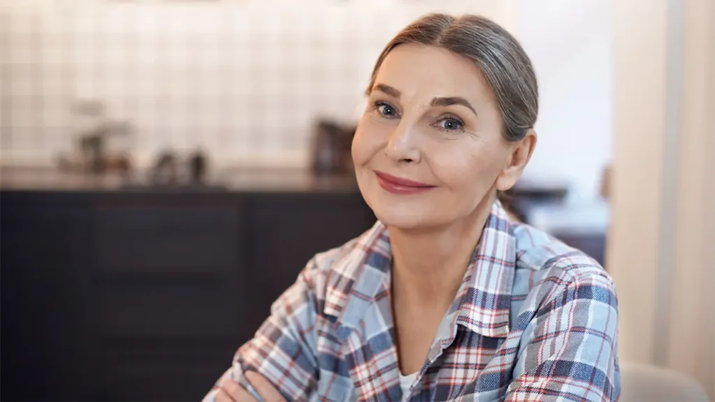 Miles de mujeres que fueron madres y estuvieron fuera del mercado laboral pueden optar al subsidio para mayores de 52 años sin haber cotizado todos los años exigidos legalmente