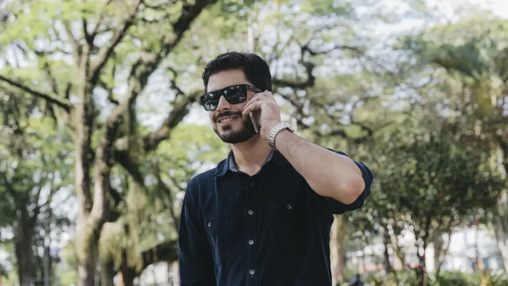 Las personas migrantes deben acreditar que cumplen los requisitos para solicitar el permiso de residencia en la regularización extraordinaria