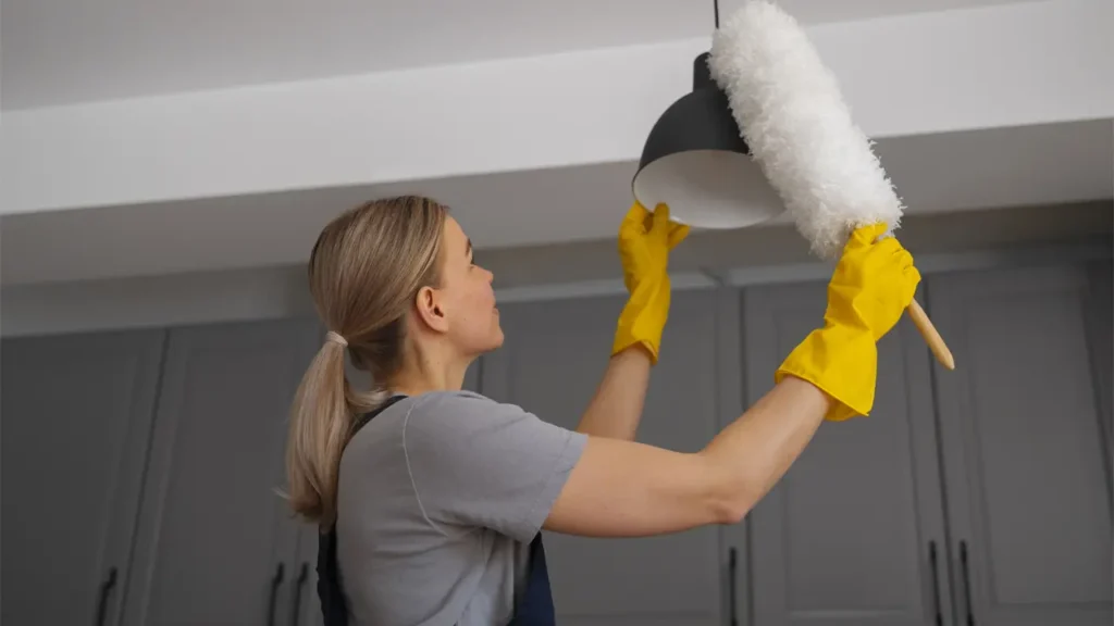 El salario mínimo de las empleadas de hogar en 2026 es diferente en función de si trabajan o no a jornada completa