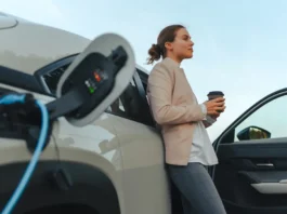 La deducción por comprar un coche eléctrico en el IRPF varía entre comunidades autónomas