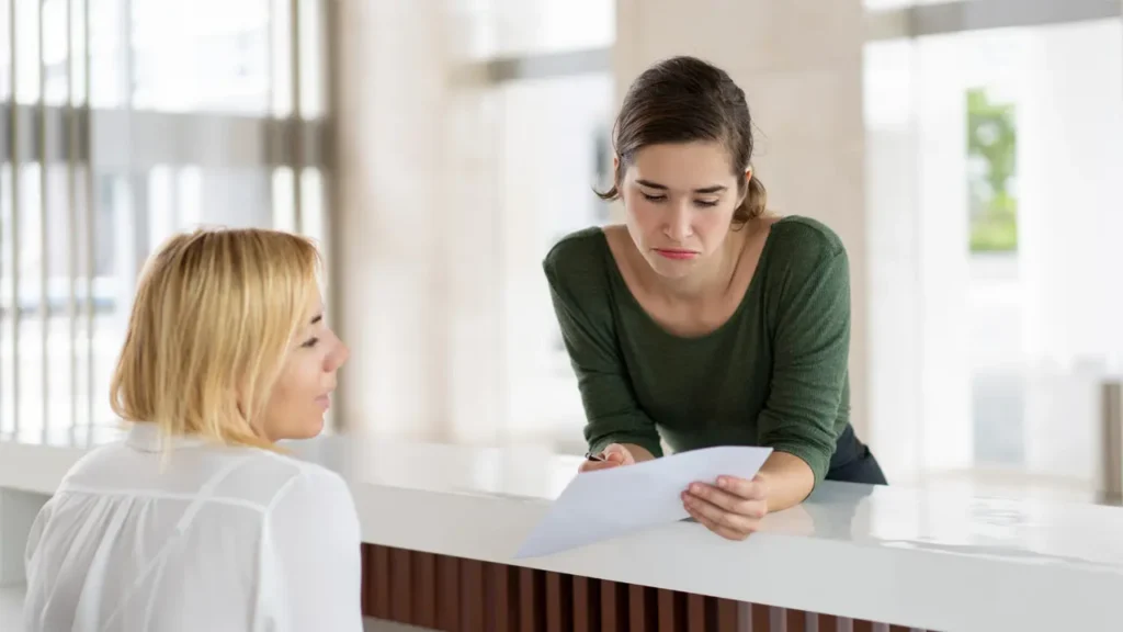 Un paciente puede presentar una reclamación por impedir el acceso a la historia clínica cuando el centro sanitario no le responde en tiempo y forma