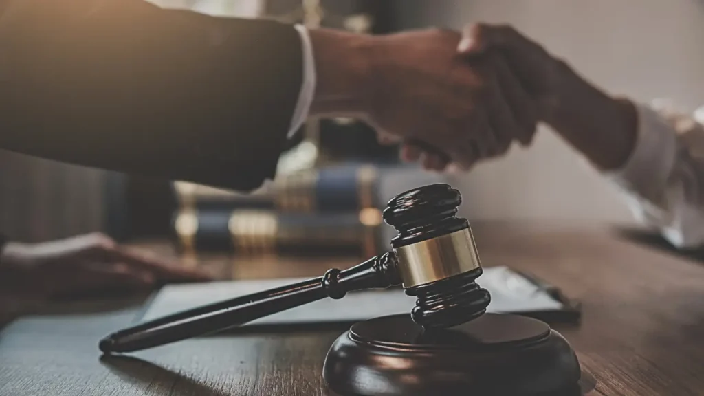 Para anular un juicio por errores del abogado se debe probar que fueron graves y que el resultado habría sido diferente de no serlos