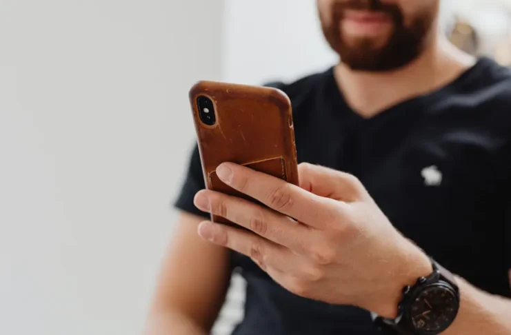 Emplear pantallazos de WhatsApp como prueba es posible en España